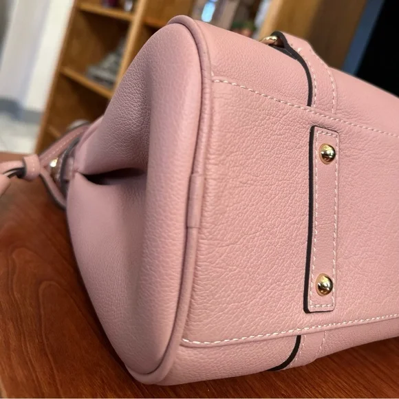 SOLD!!! Dooney & Bourke Small Mauve Pink Sorrento Satchel - Picture 5 of 9